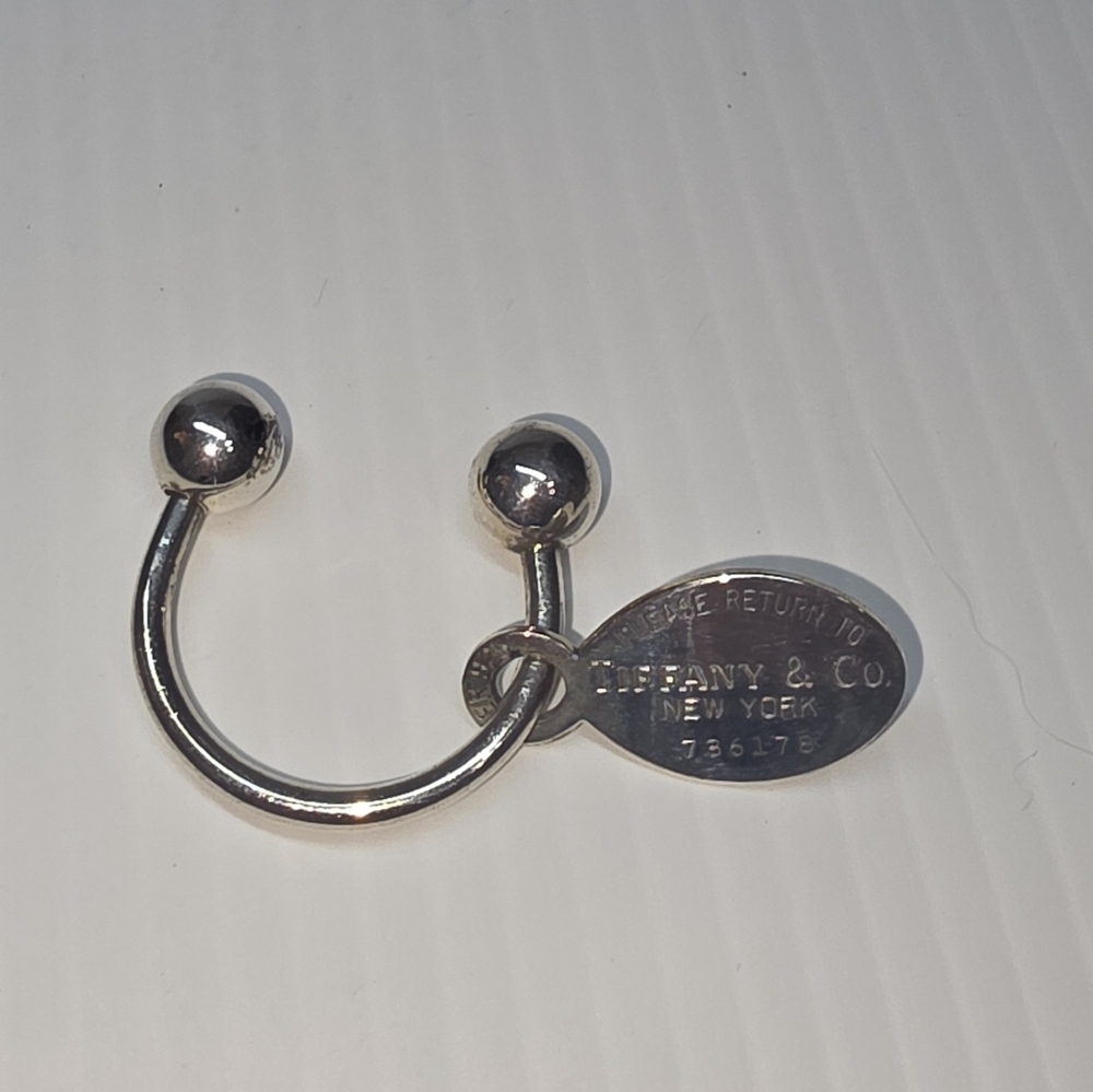Return to Tiffany Oval Tag Screwball Key Ring in Sterling Silver 925